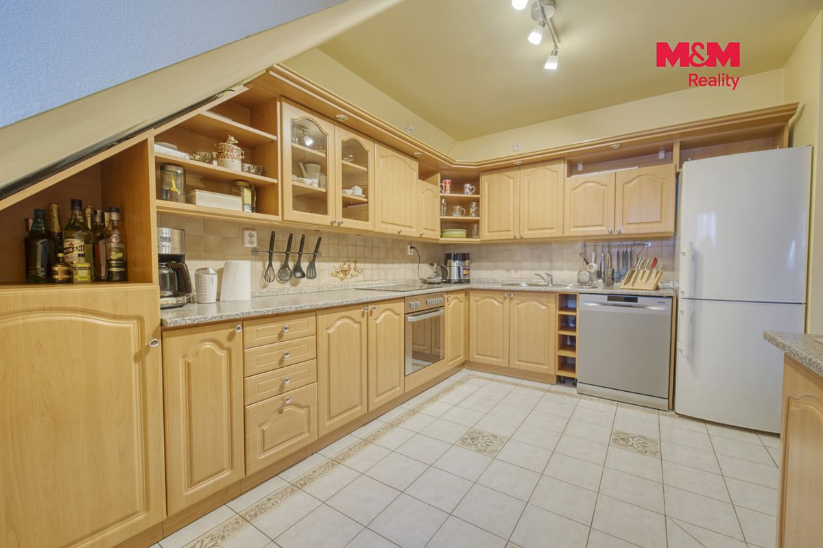 Pronájem bytu 4+kk 122 m² – fotografie 4