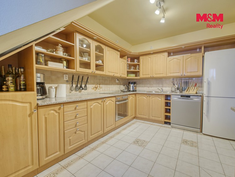 Квартира 4+kk в оренду, 122 м² (4 з 20)