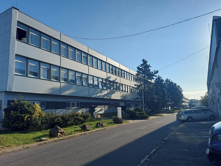 Pronájem komerčního prostoru, 20 m² (1 z 7)