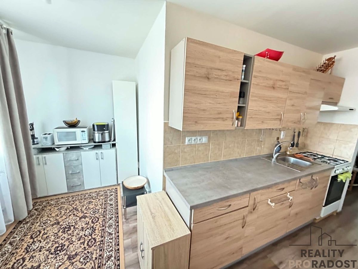 Pronájem bytu 3+1 72 m² – fotografie 4