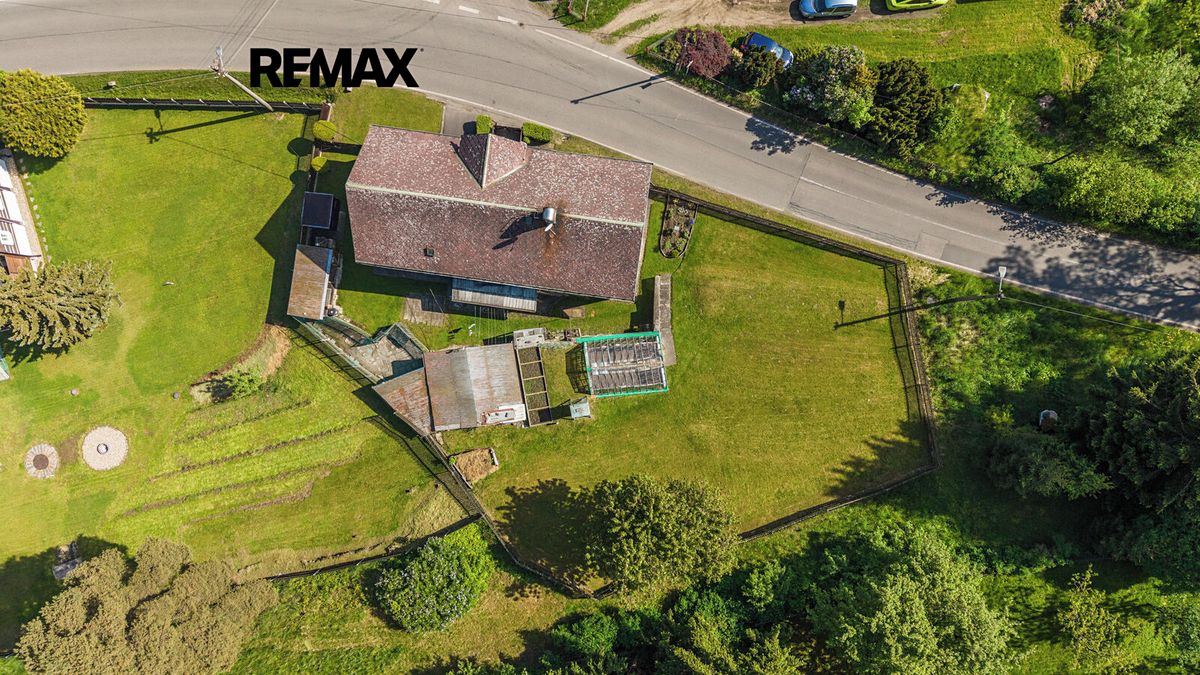 Prodej rodinného domu 264 m², pozemek 819 m² – fotografie 4