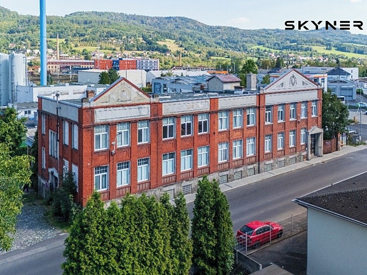 Комерційне приміщення на продаж, 1 850 м² (1 з 19)