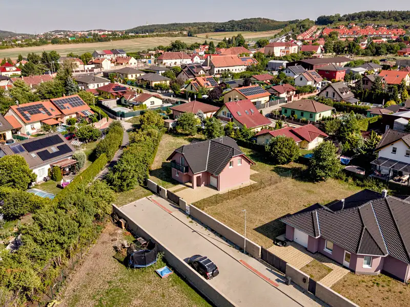 Pronájem rodinného domu 137 m², pozemek 1024 m², Postřižín – náhled fotky 3