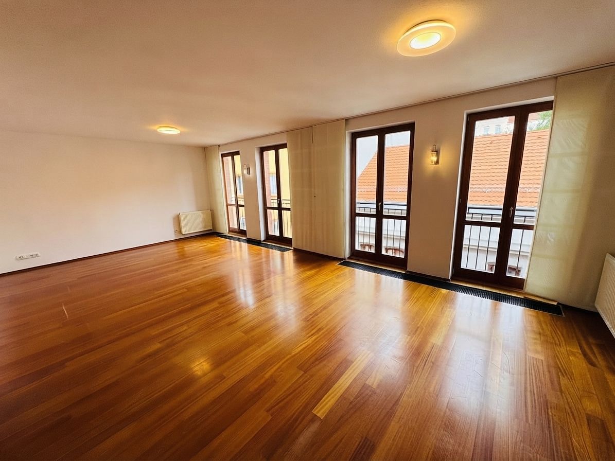 Pronájem bytu 5+kk 191 m²