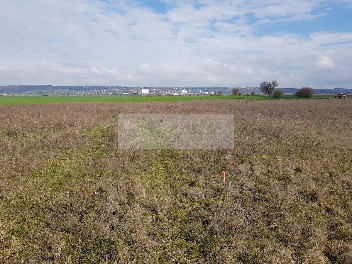 Prodej stavebního pozemku 806 m² – fotografie 4