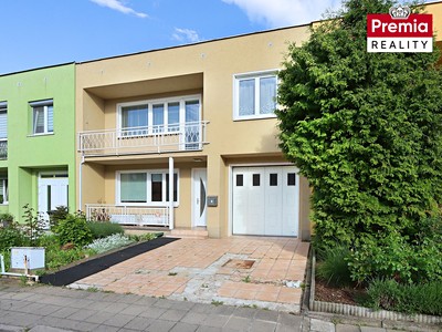 Pronájem  rodinného domu 200 m², pozemek 303 m²