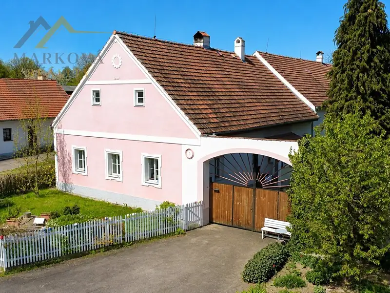 Prodej rodinného domu 312 m², pozemek 3167 m², Záboří – náhled fotky 1