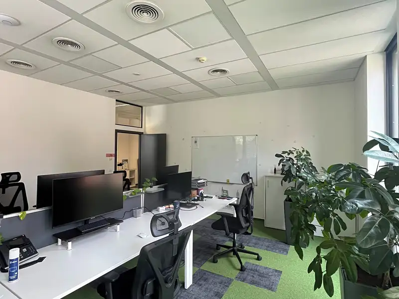 Pronájem kanceláře 76 m², Praha – náhled fotky 2