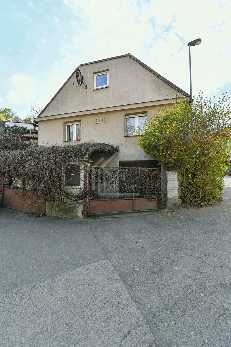 Prodej rodinného domu 160 m², pozemek 251 m²