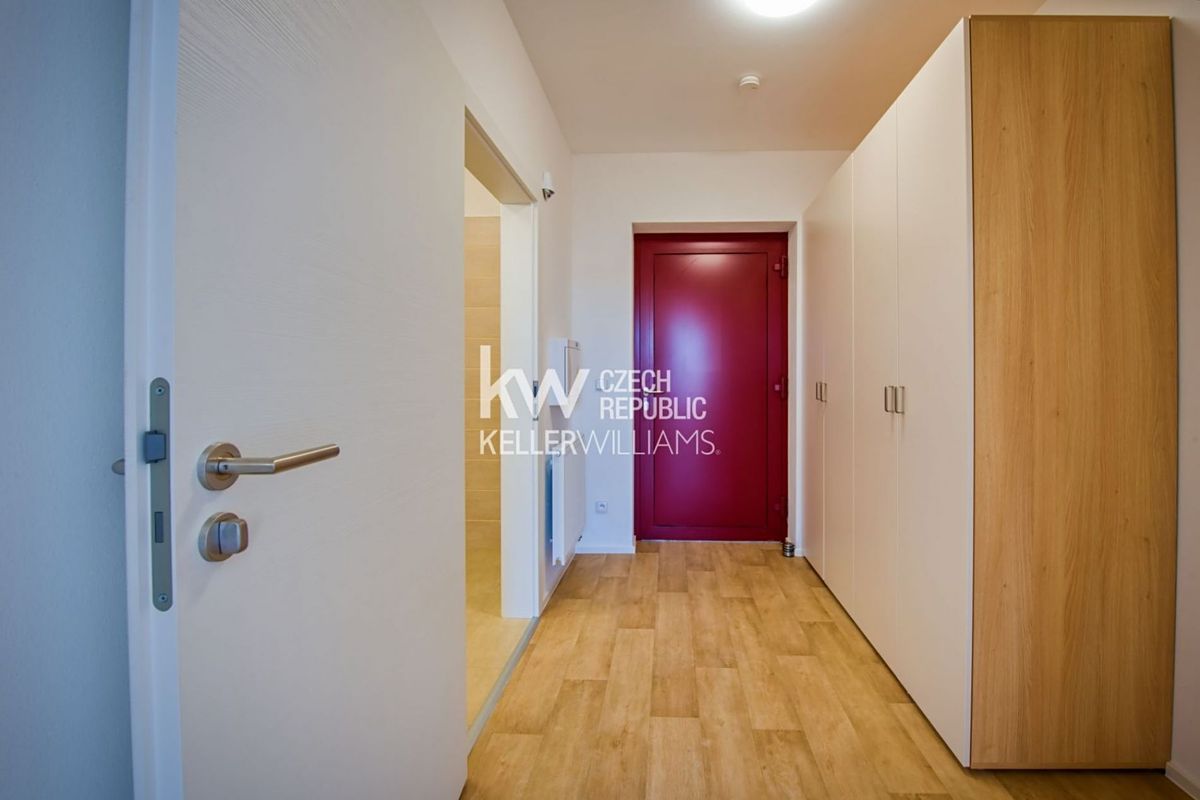 Pronájem bytu 1+kk 32 m² – fotografie 5