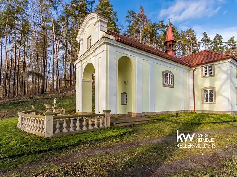Prodej rodinného domu 205 m², pozemek 3543 m², Zákupy – náhled fotky 1