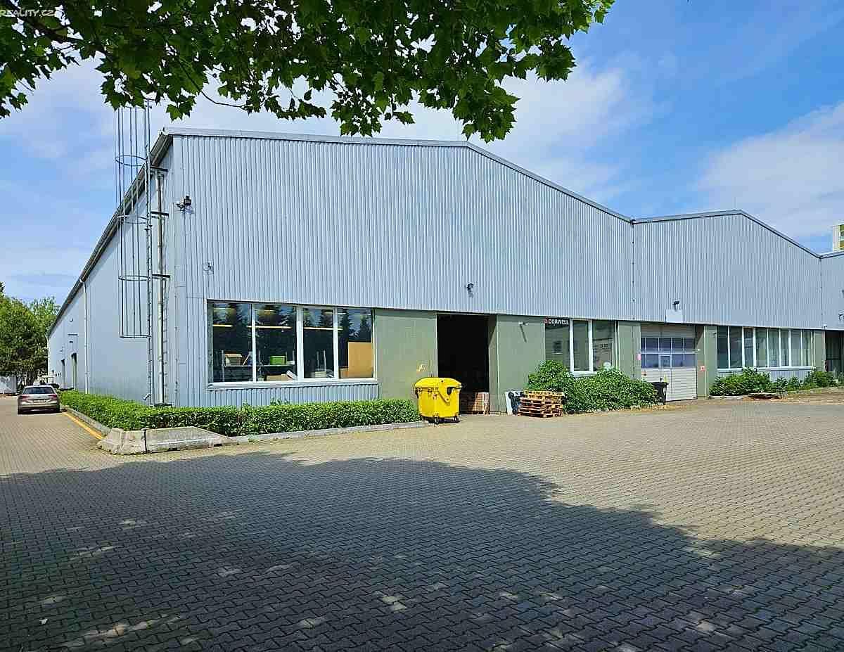 Pronájem skladového prostoru 1463 m² – fotografie 3
