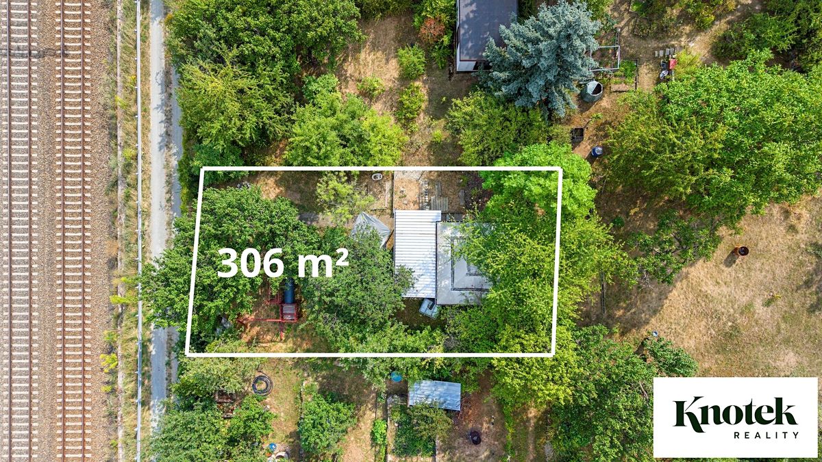 Prodej chaty 16 m², pozemek 306 m² – fotografie 2