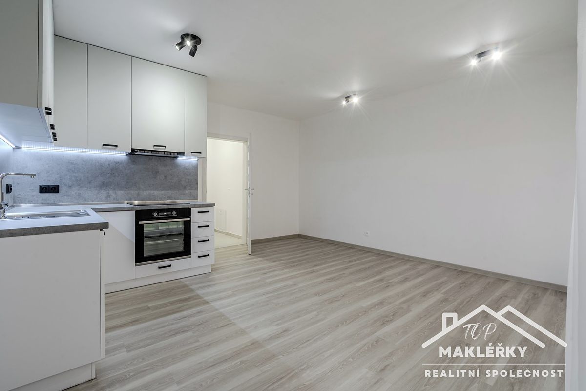 Pronájem bytu 1+kk 30 m²