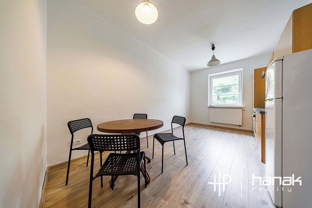 Pronájem bytu 2+1 58 m² – fotografie 3