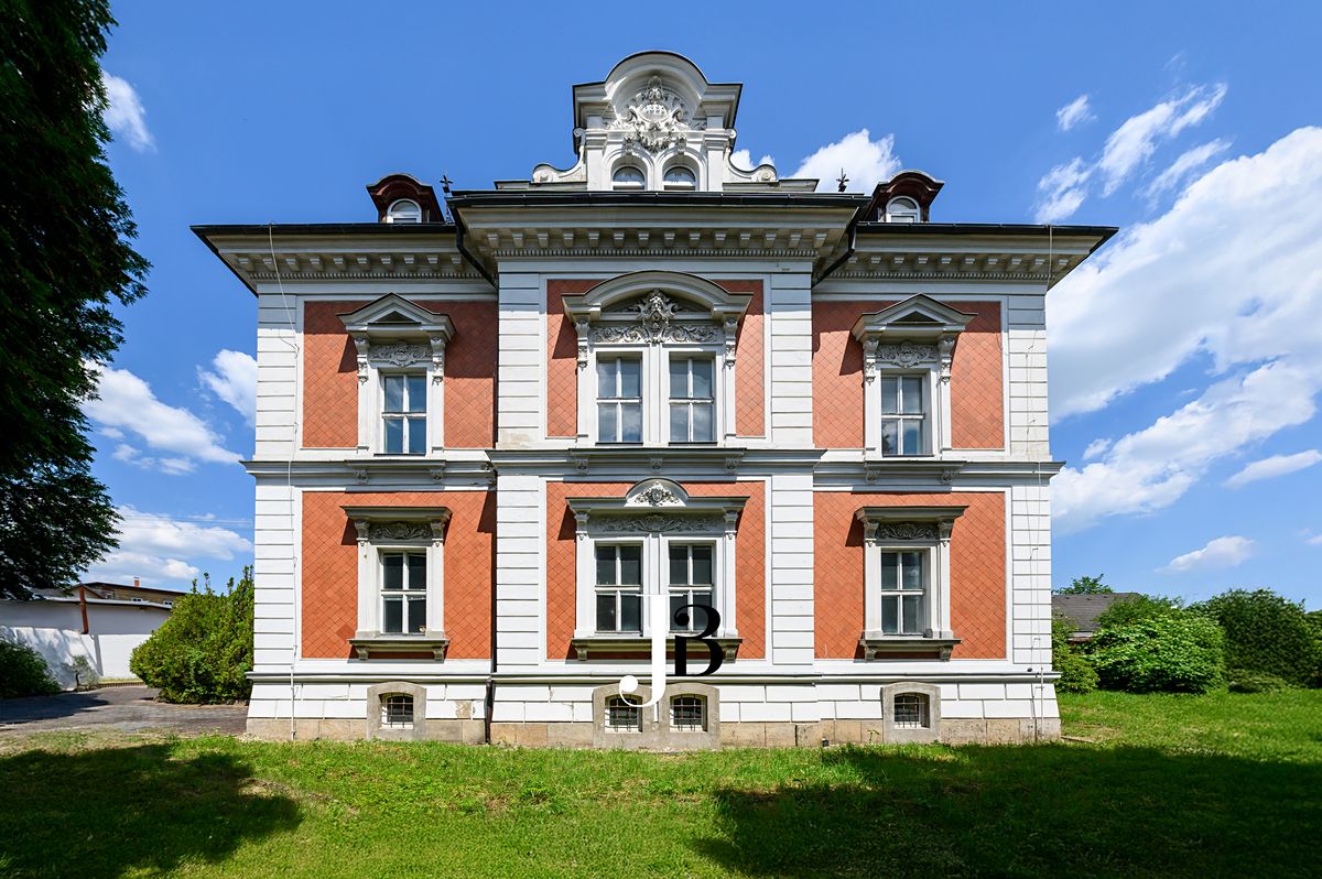 Prodej vily 777 m², pozemek 4291 m² – fotografie 4