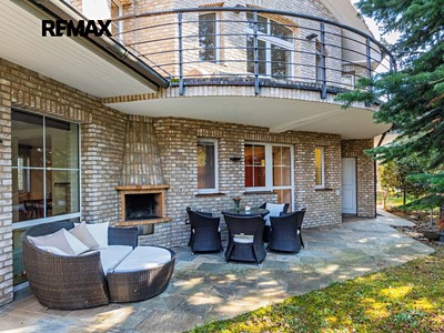 Prodej kanceláře 433 m²