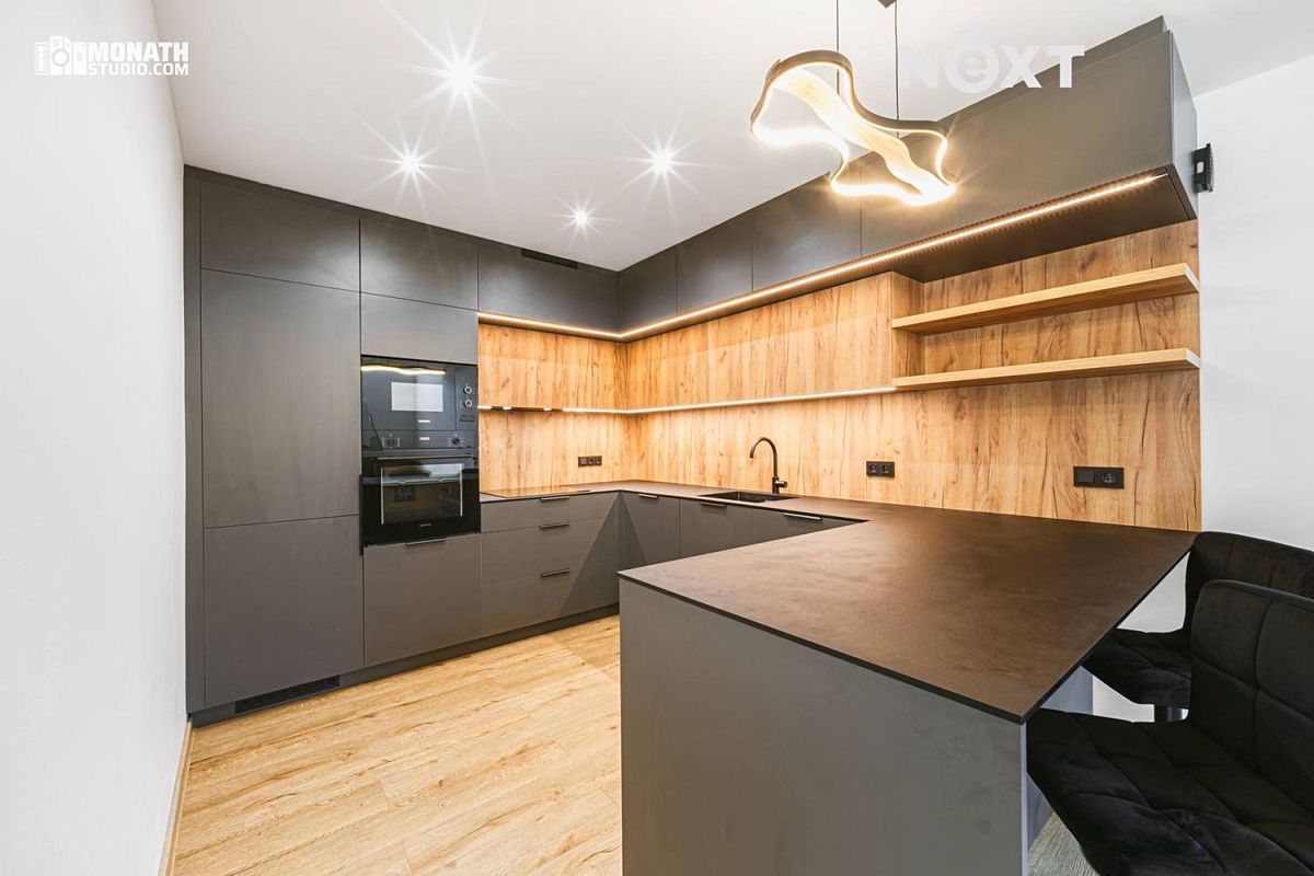 Prodej rodinného domu 255 m², pozemek 541 m² – fotografie 2