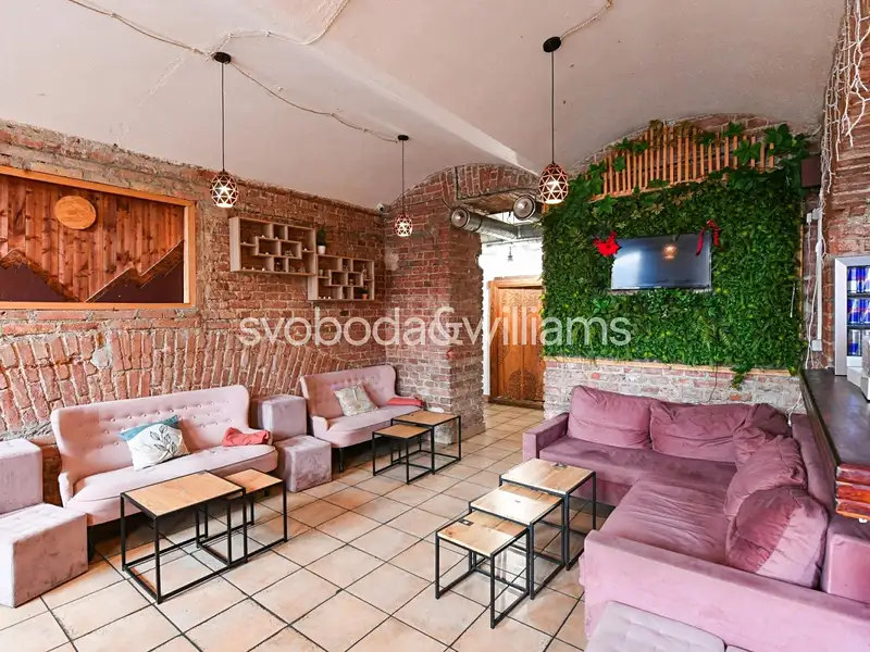Prodej obchodního prostoru 184 m², Praha – náhled fotky 2