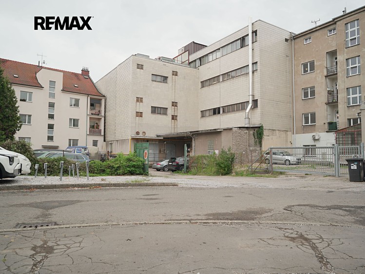 Комерційне приміщення в оренду, 865 м² (29 з 38)