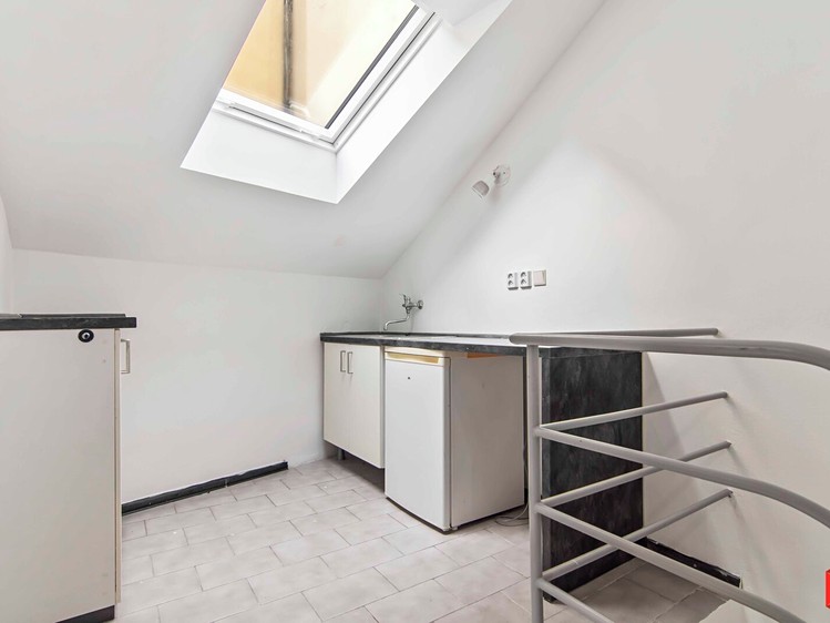 Prodej komerčního prostoru, 145 m² (11 z 25)