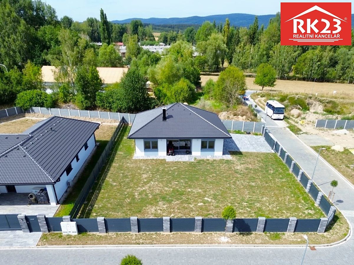 Prodej rodinného domu 150 m², pozemek 934 m² – fotografie 2