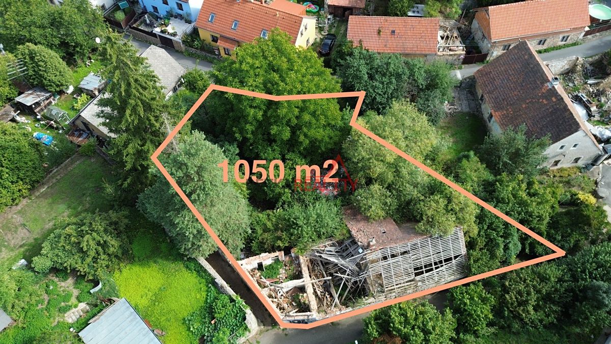 Prodej stavebního pozemku 1050 m²