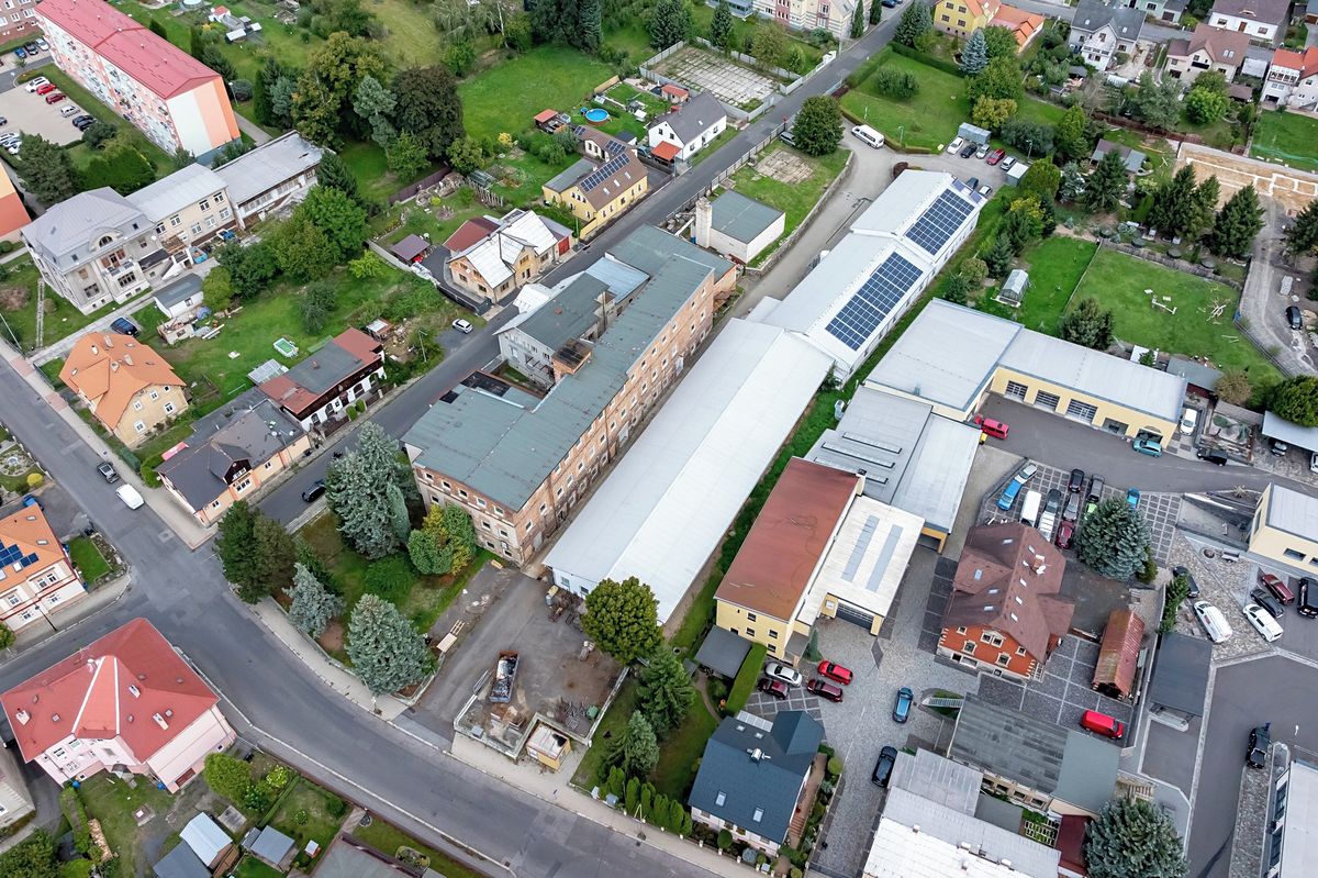Prodej kanceláře 1813 m²