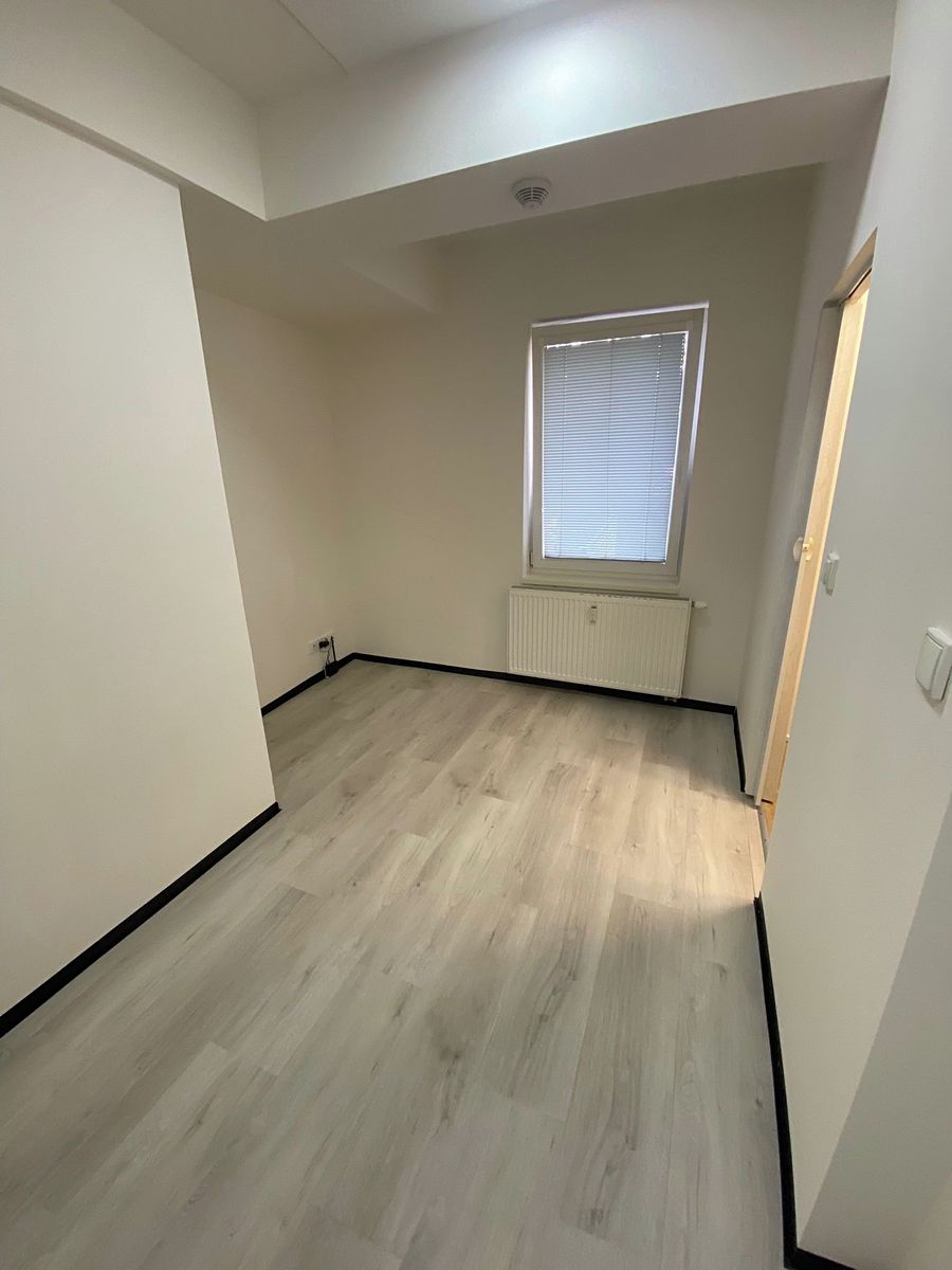 Pronájem bytu 1+kk 18 m² – fotografie 2