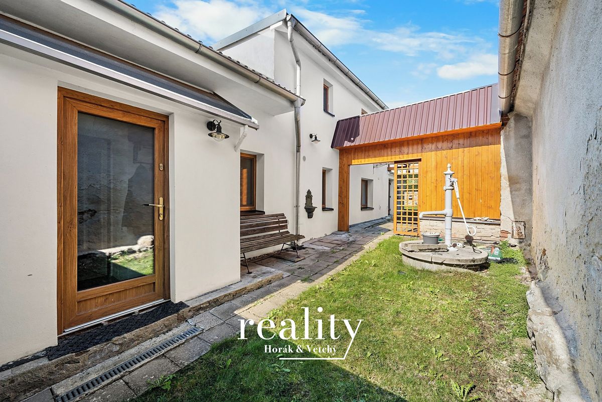 Prodej rodinného domu 120 m², pozemek 383 m² – fotografie 2
