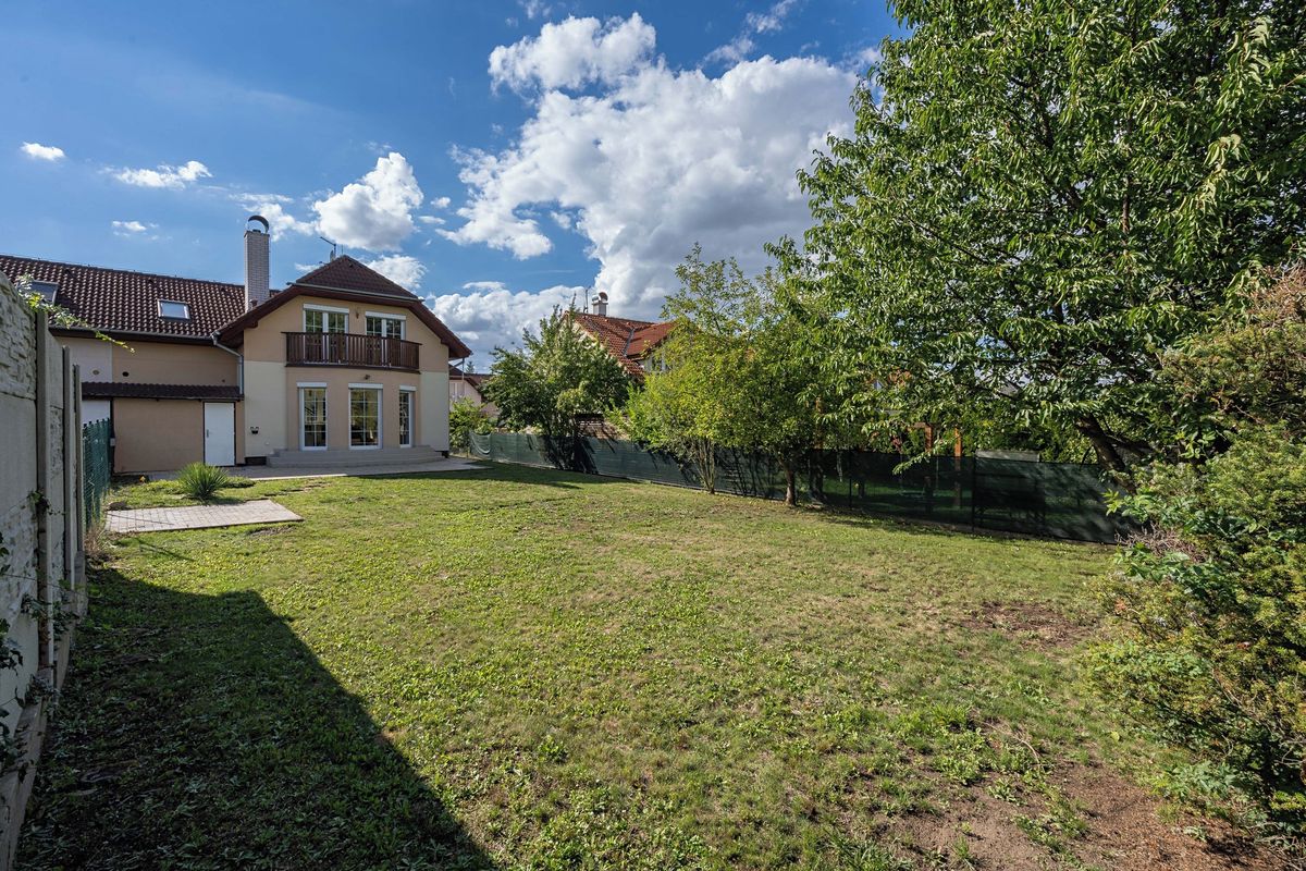Prodej rodinného domu 190 m², pozemek 465 m² – fotografie 3