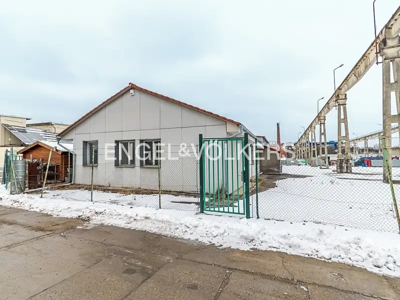 Pronájem kanceláře 698 m², Praha – náhled fotky 1