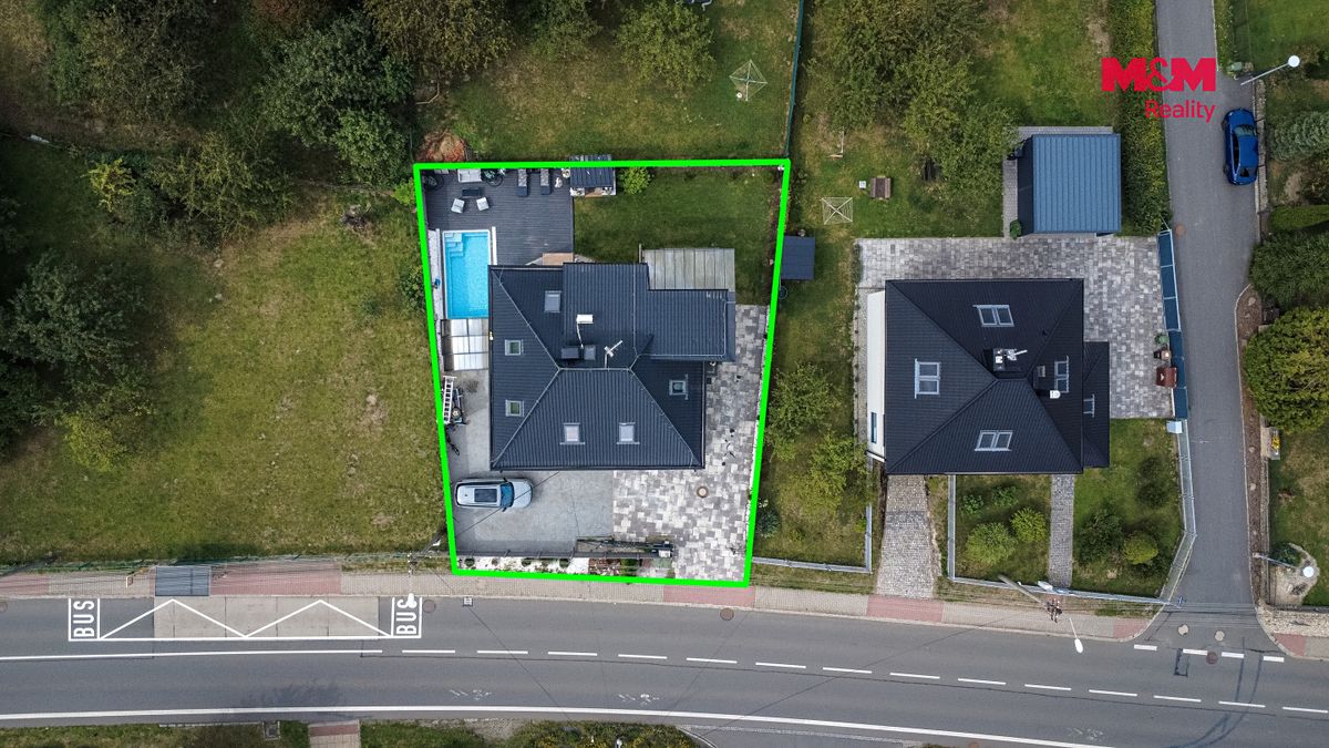 Prodej rodinného domu 280 m², pozemek 510 m² – fotografie 3