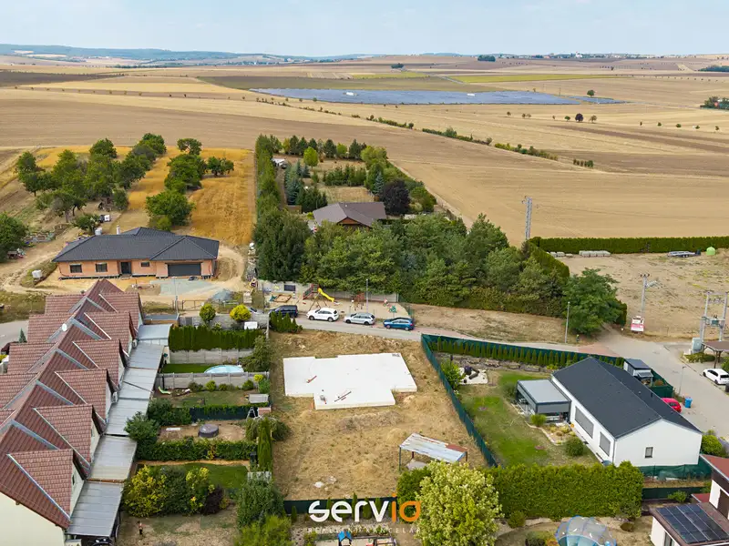 Prodej stavebního pozemku 868 m², Syrovice – náhled fotky 2