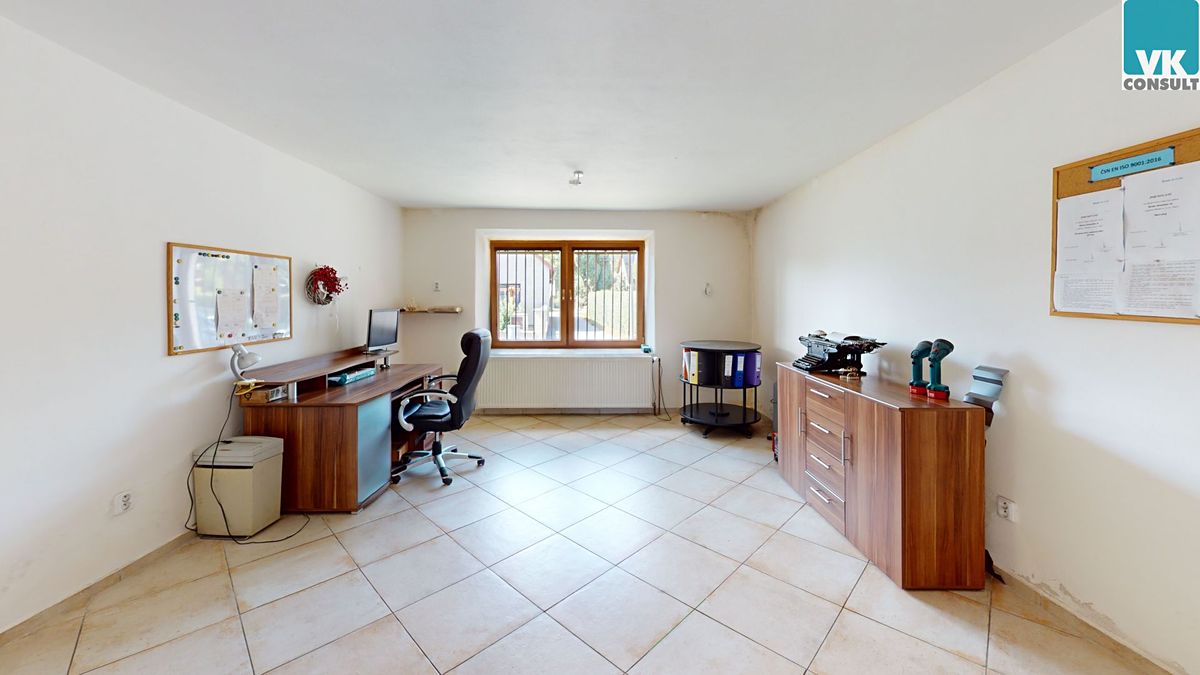 Prodej rodinného domu 244 m², pozemek 891 m² – fotografie 5