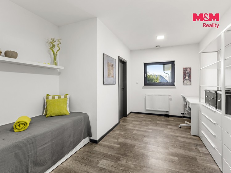 Prodej domu, 220 m² (13 z 23)