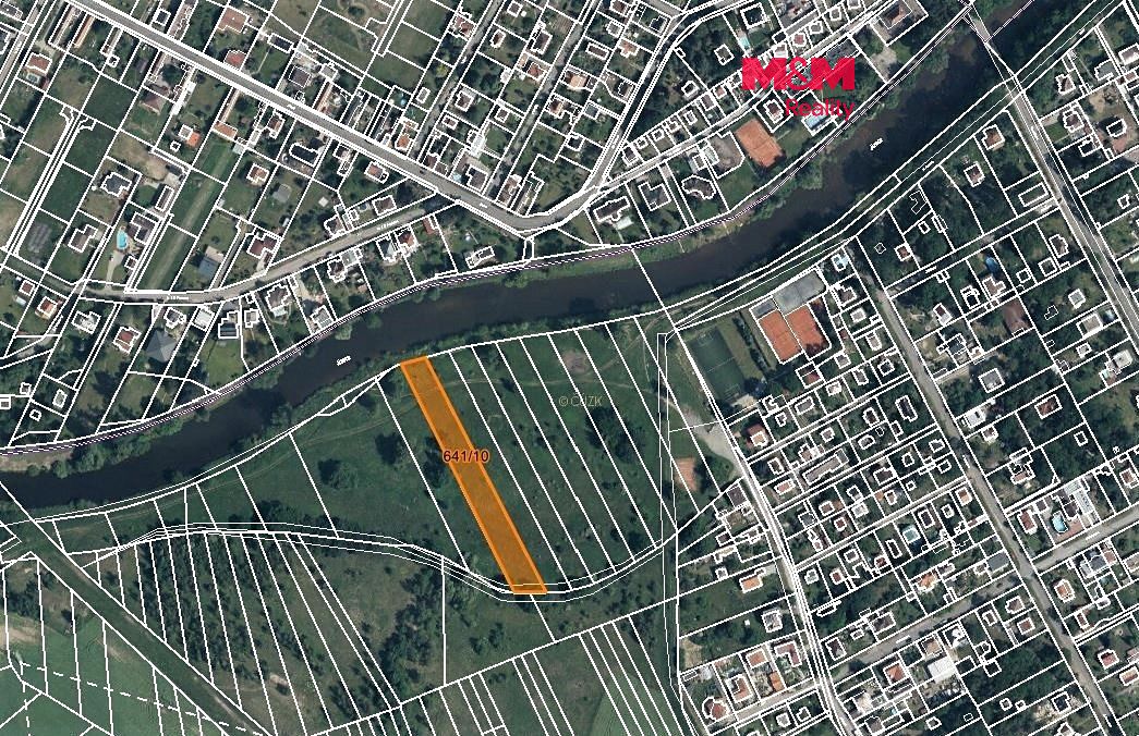 Prodej louky 1687 m², Káraný – fotka 1 z 3