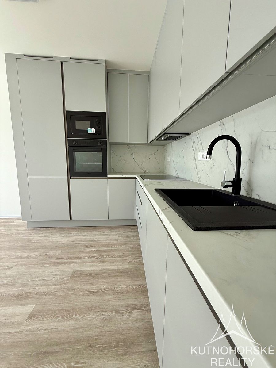 Pronájem bytu 2+kk 52 m² – fotografie 2