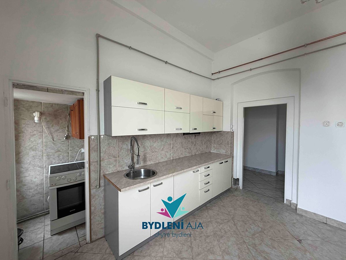 Pronájem bytu 4+1 143 m² – fotografie 2