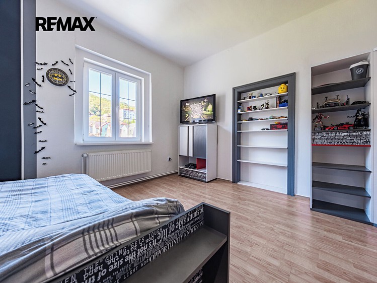Комерційне приміщення на продаж, 260 м² (32 з 55)