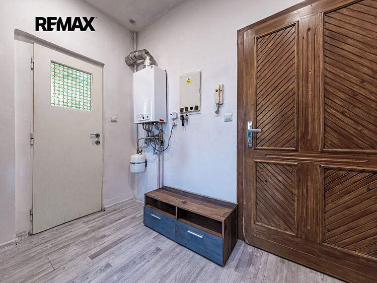 Комерційне приміщення на продаж, 260 м² (37 з 55)