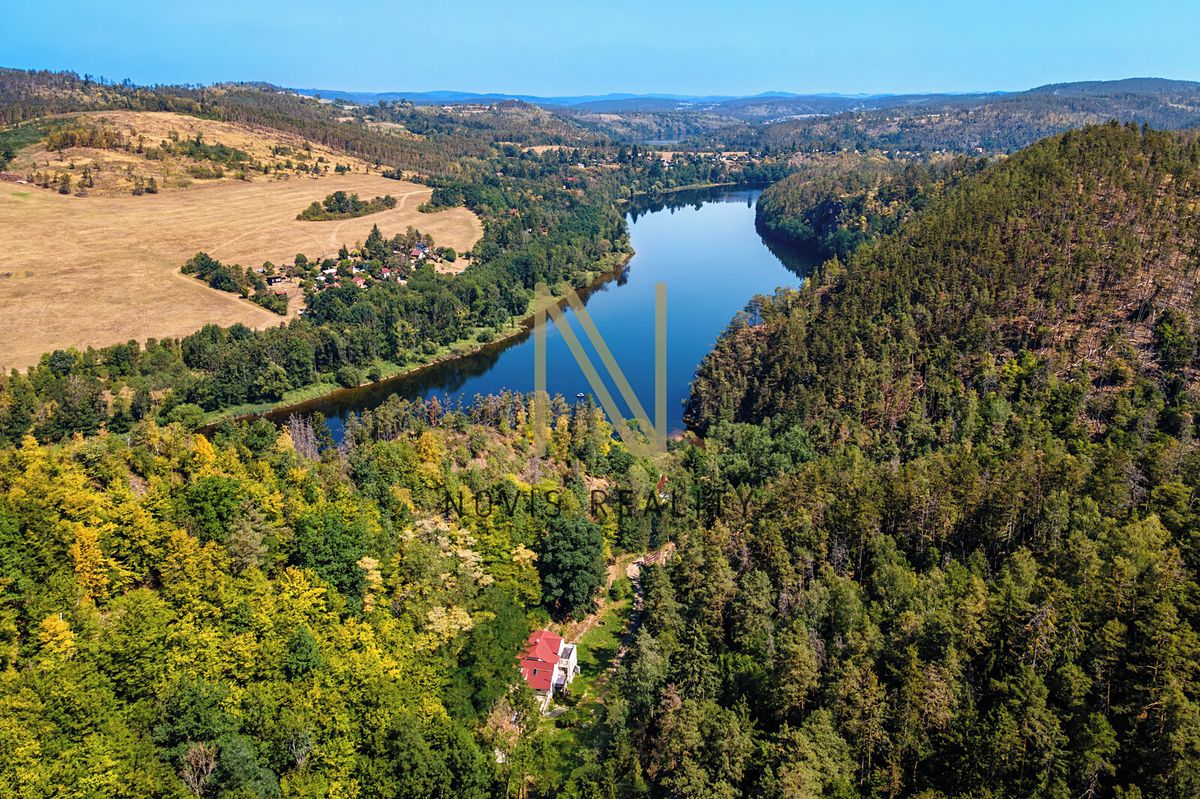 Prodej rodinného domu 212 m², pozemek 6658 m²