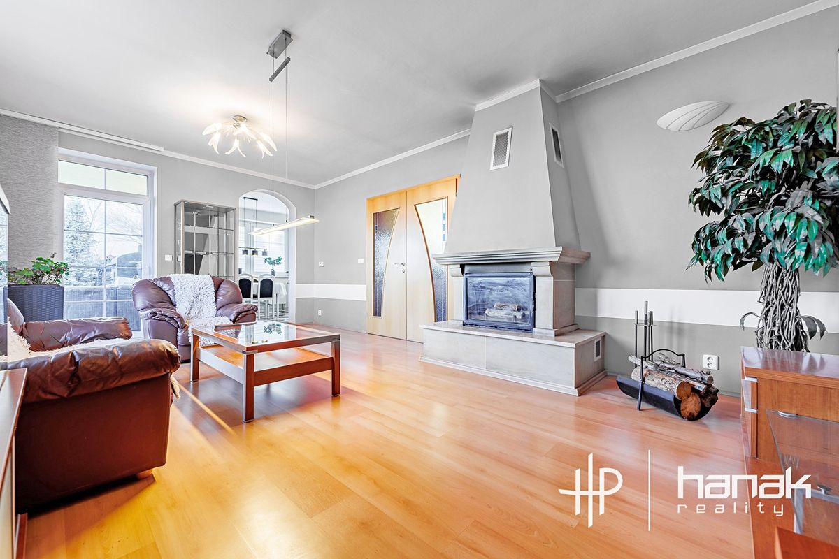 Prodej rodinného domu 146 m², pozemek 689 m² – fotografie 4