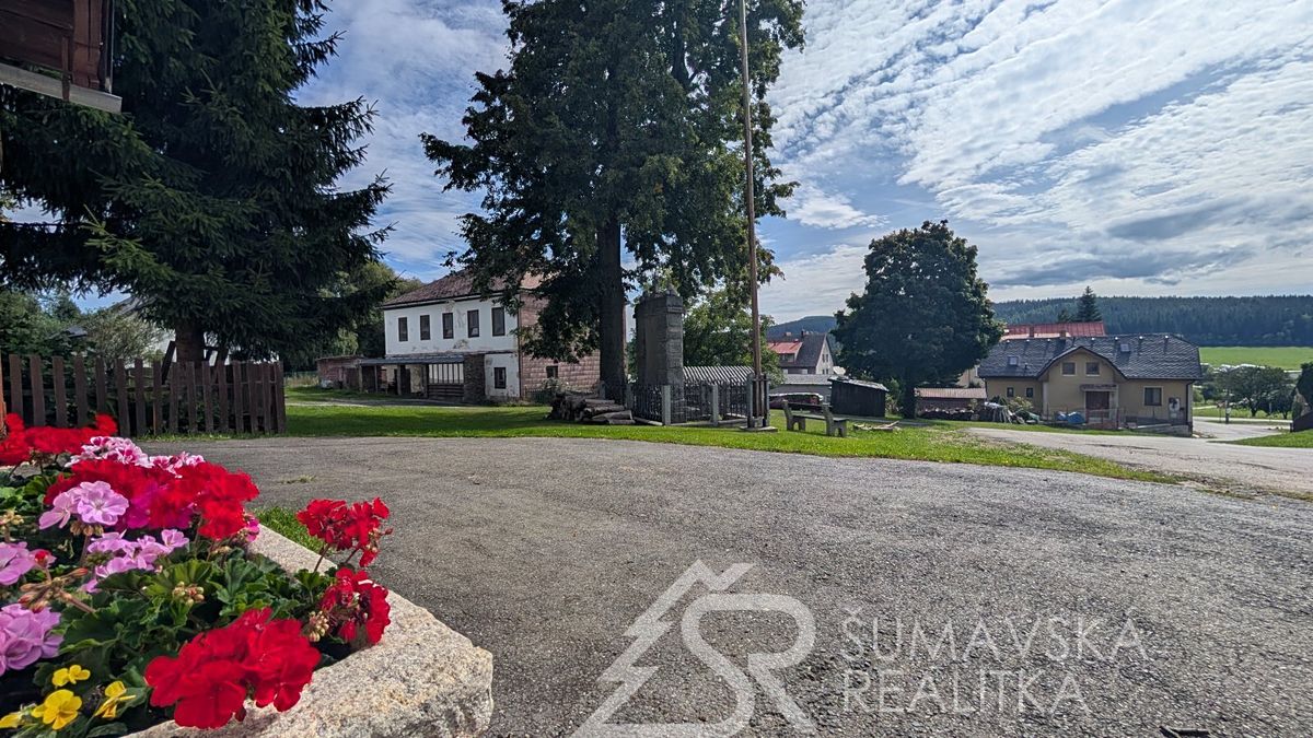 Prodej rodinného domu 300 m², pozemek 539 m²