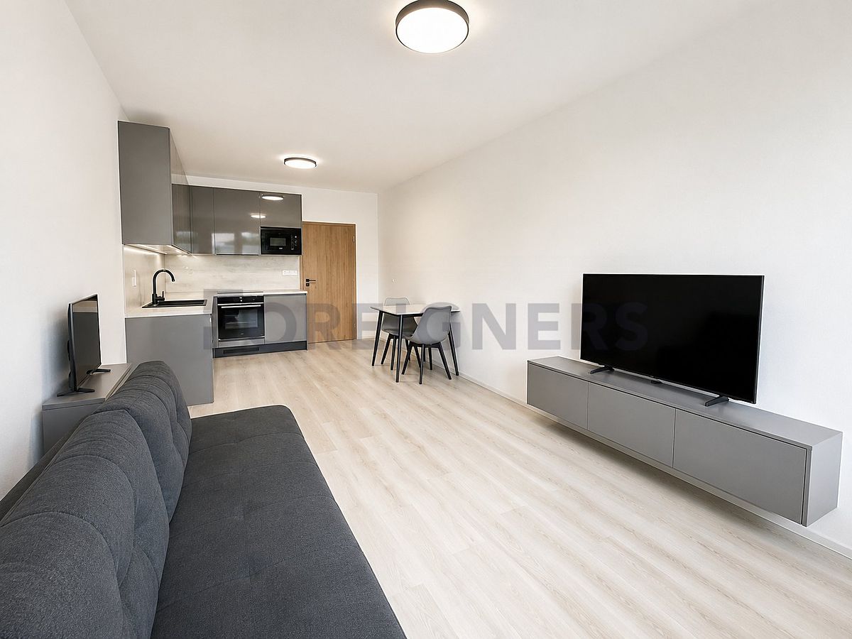 Pronájem bytu 1+kk 32 m²