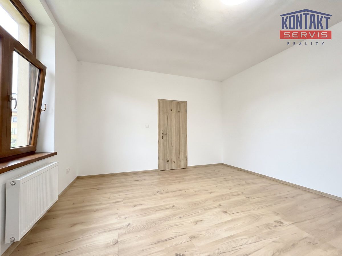Pronájem bytu 2+kk 46 m² – fotografie 3