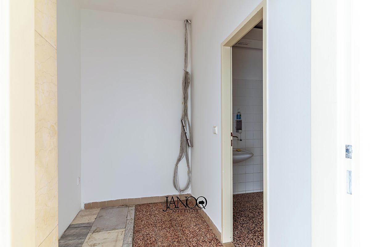 Pronájem kanceláře 87 m² – fotografie 5