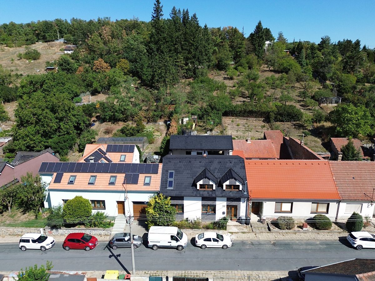 Prodej rodinného domu 235 m², pozemek 470 m² – fotografie 4