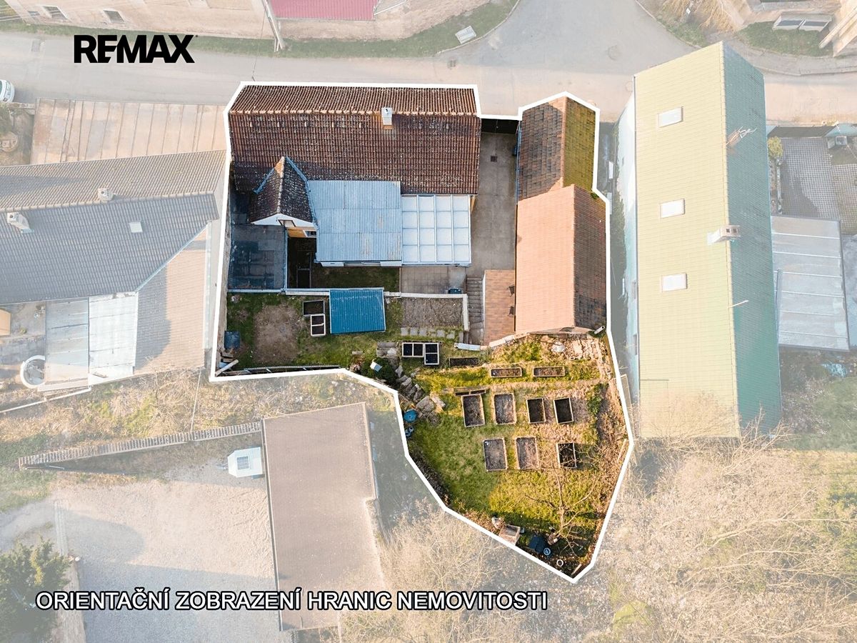 Prodej rodinného domu 172 m², pozemek 407 m² – fotografie 2