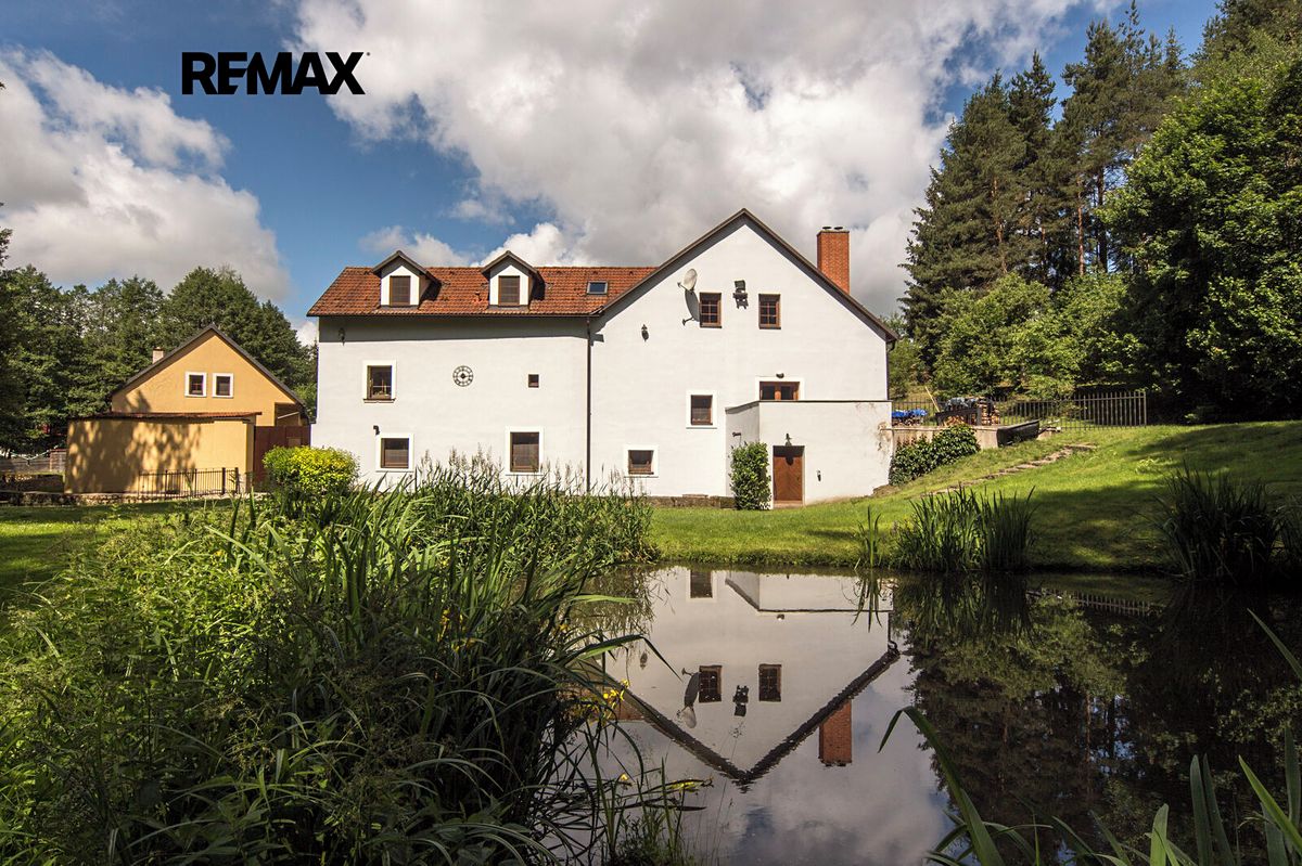 Prodej zemědělské usedlosti 550 m², pozemek 128985 m² – fotografie 4